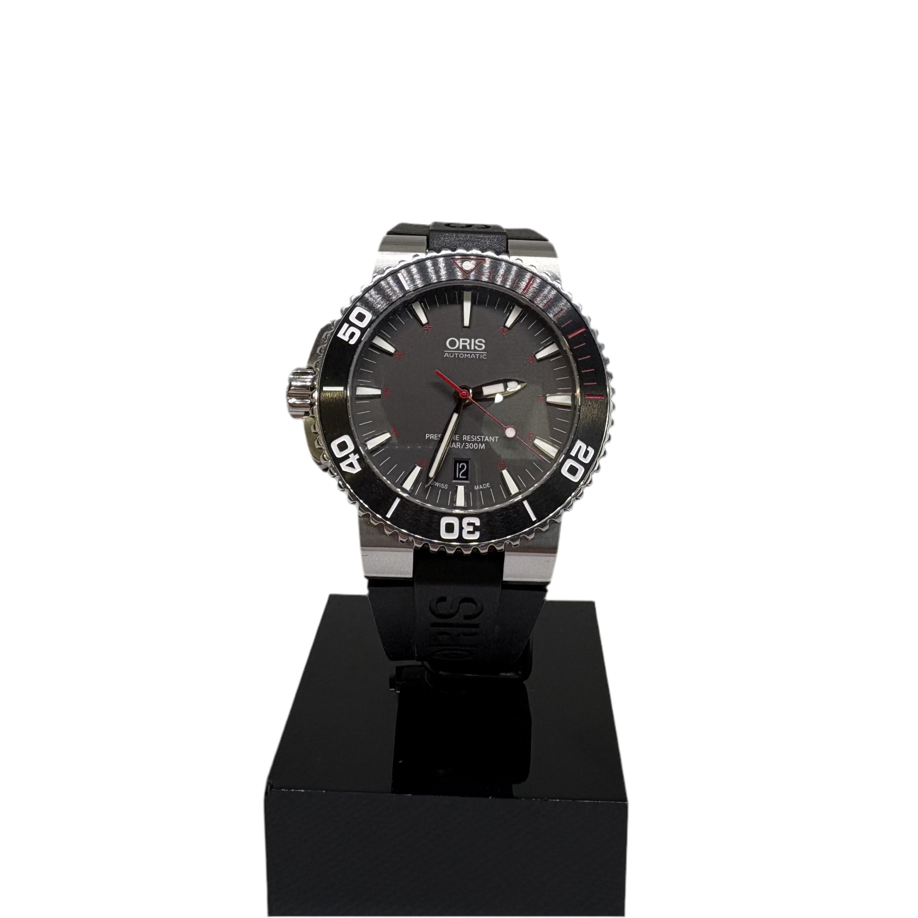 Oris Aquis Date Red Limited Edition Oris