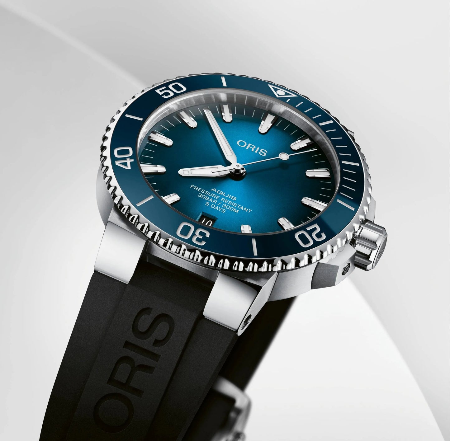 Aquis Date Blue